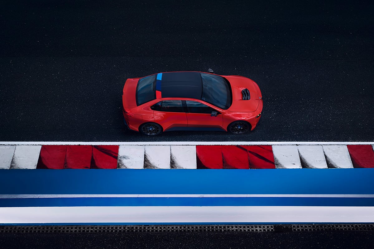 世界初公開されたBMW「M コンセプト ノイエ・クラッセ」