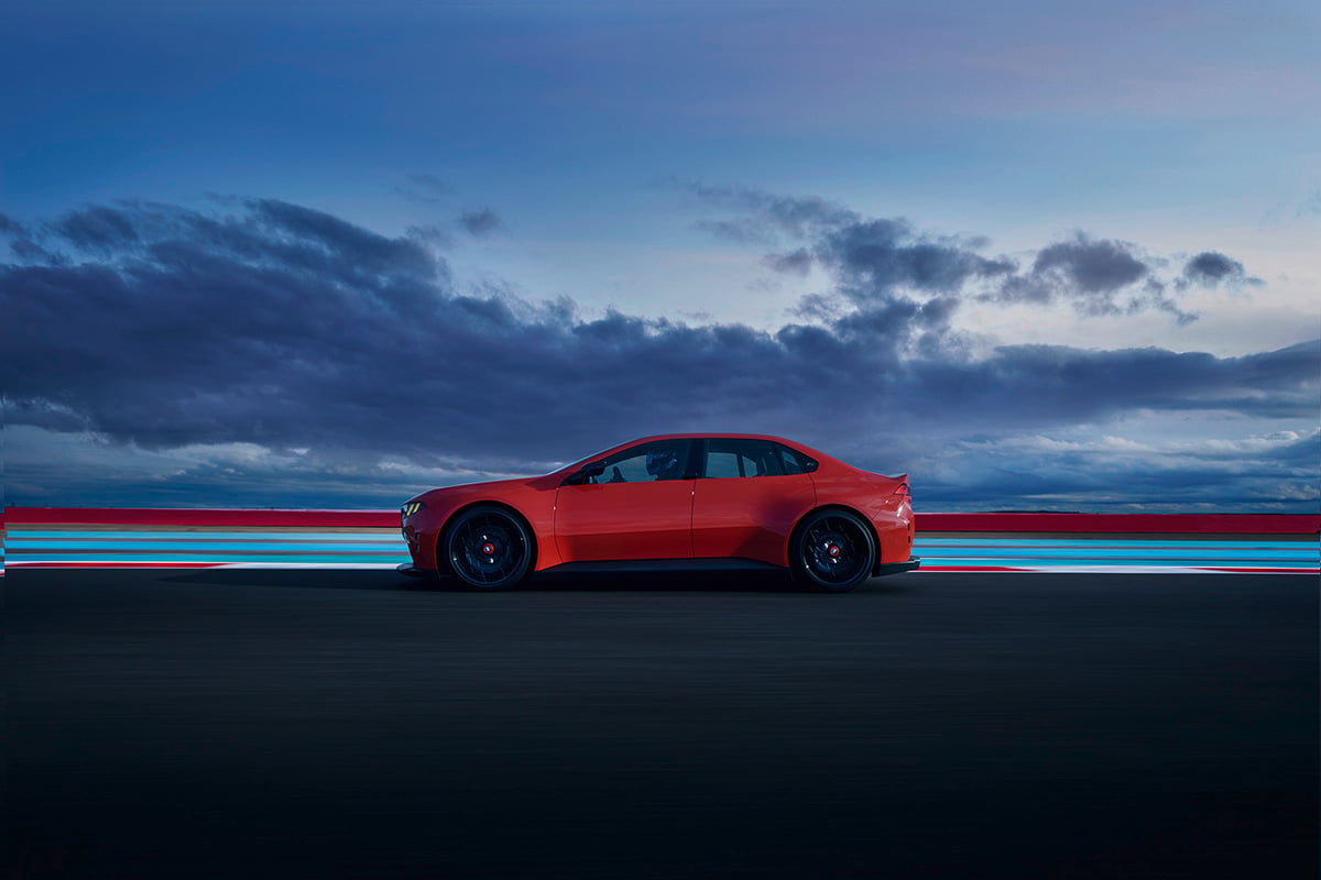 世界初公開されたBMW「M コンセプト ノイエ・クラッセ」