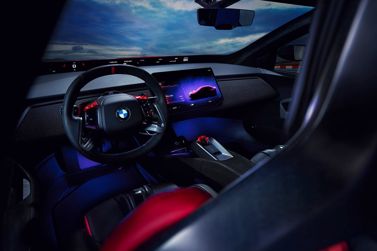 世界初公開されたBMW「M コンセプト ノイエ・クラッセ」