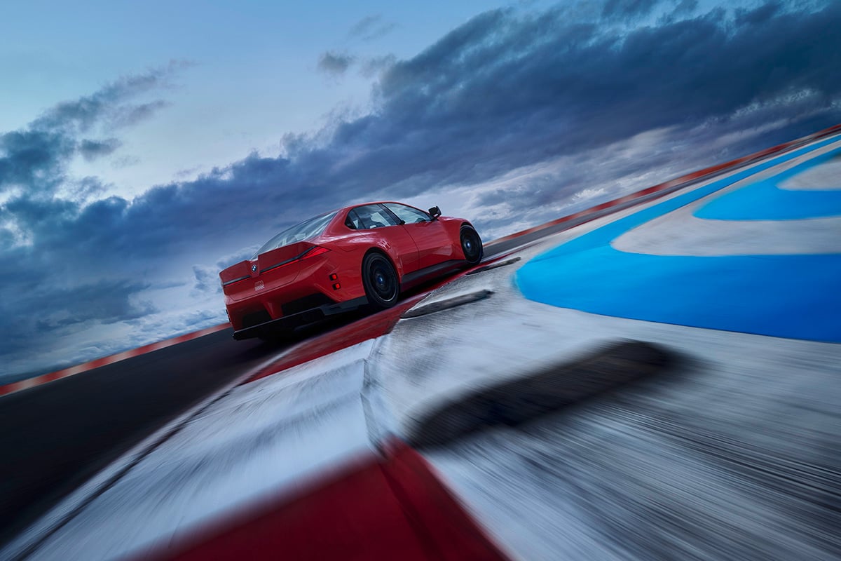 世界初公開されたBMW「M コンセプト ノイエ・クラッセ」