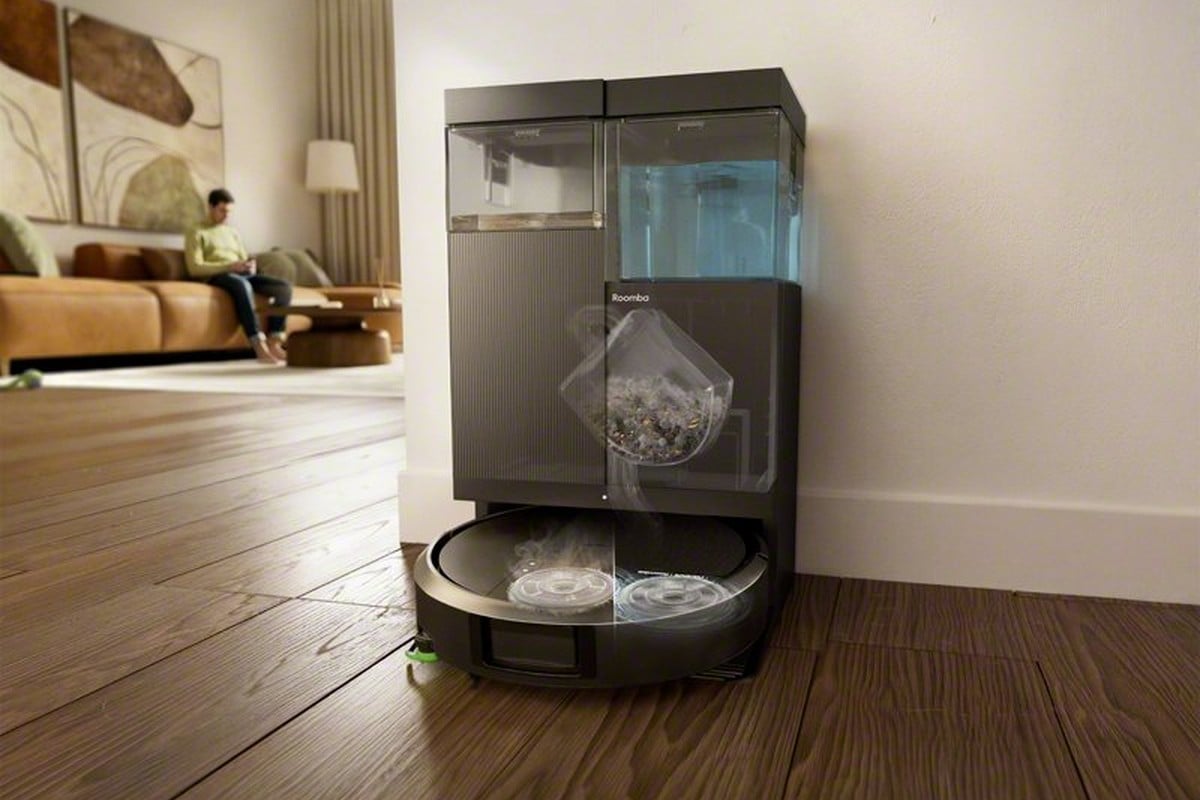 AutoWash充電ステーションは、自動ゴミ収集、水拭き用の給水、モップ洗浄に対応。掃除を任せるだけでなく、掃除後のメンテナンスまで減らすことで、ロボット掃除機を日常的に使いやすくしている