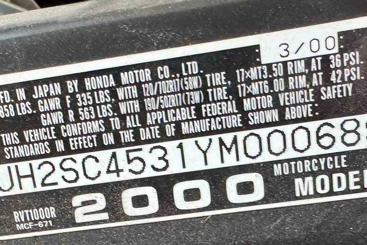 米国オークションに出品され落札された2000年式ホンダ「RVT1000R」