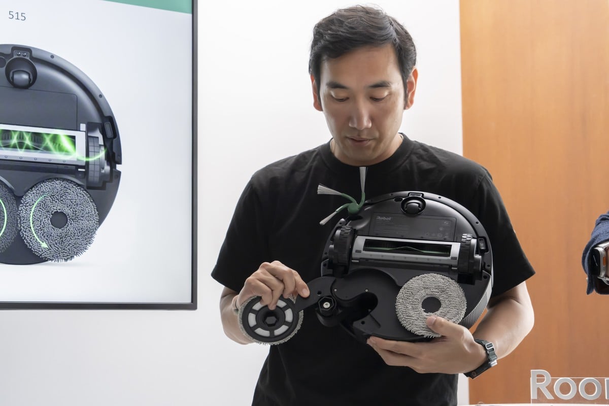 Roomba Plus 515 Comboは、吸引力の向上だけでなく、ブラシやモップの構造も進化。壁際や部屋の隅など、ロボット掃除機が苦手としてきた場所へのアプローチ力を高めている