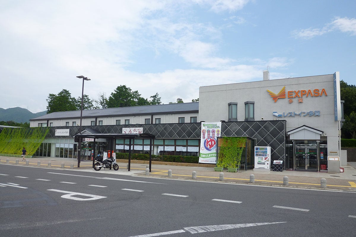 下り線EXPASA多賀に位置する「レストイン多賀」