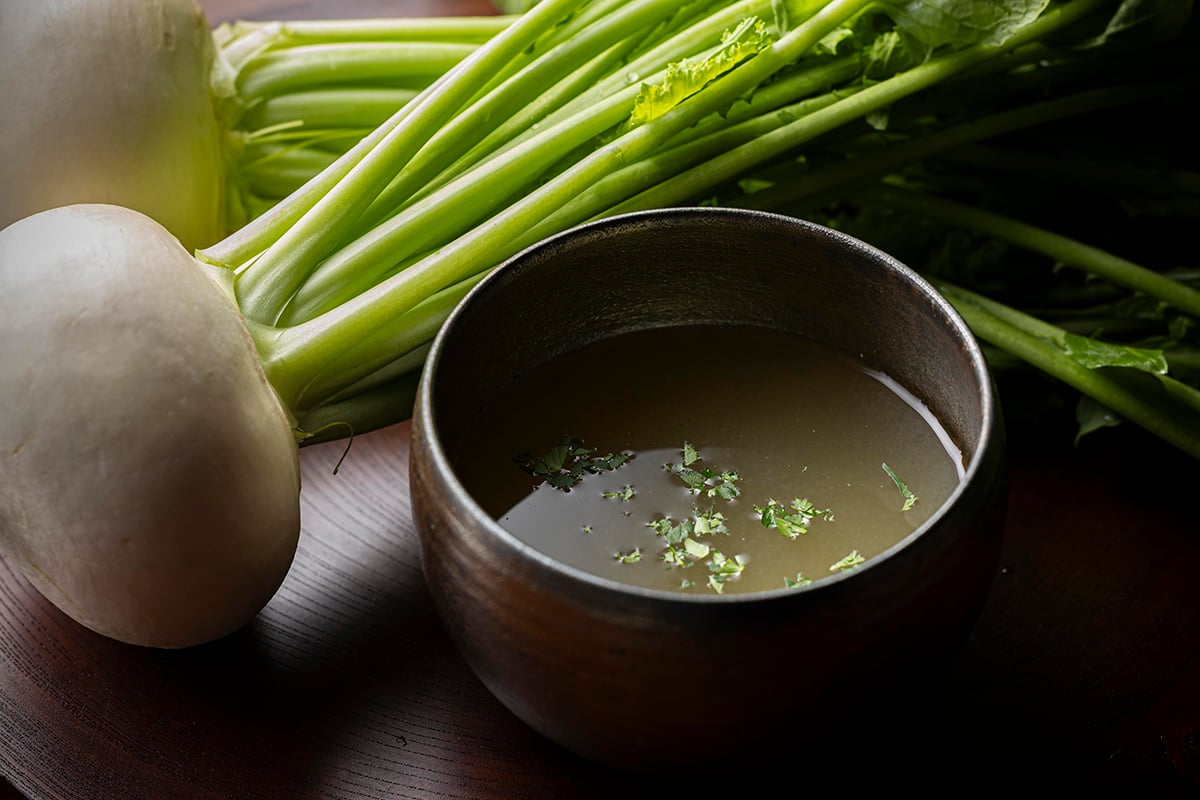 料理人が目の前で仕上げる、薪火ガストロノミー