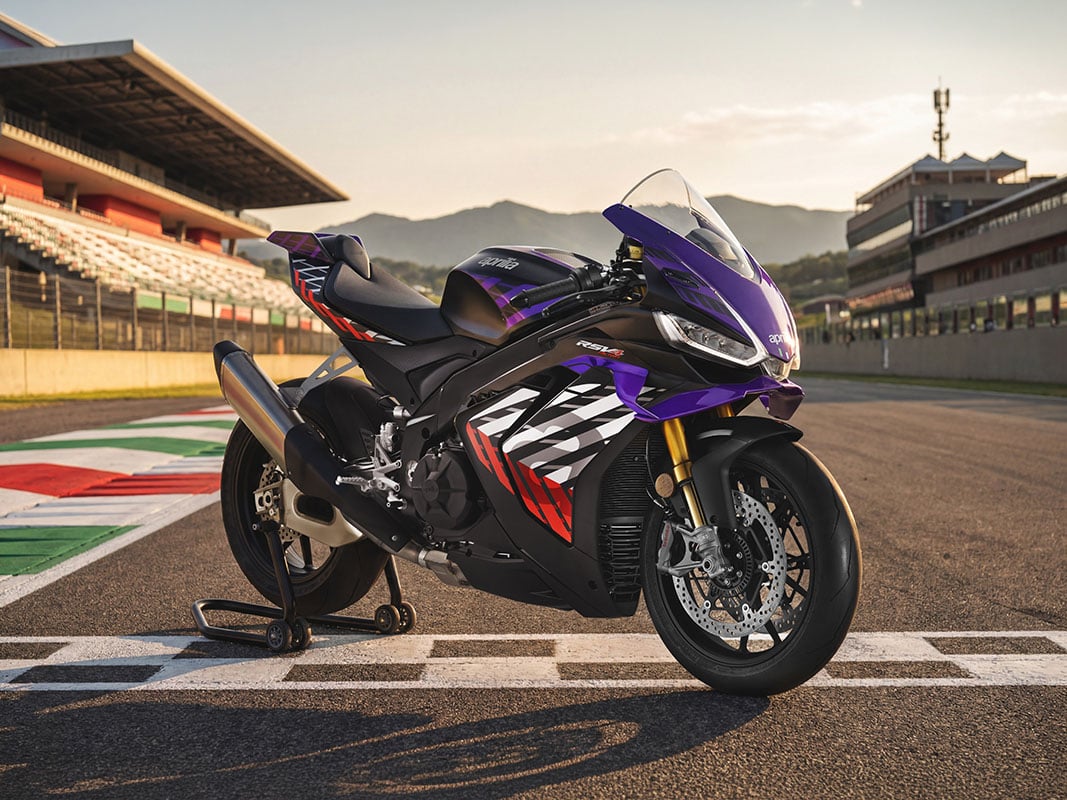 アプリリア新型「RSV4 Factory」