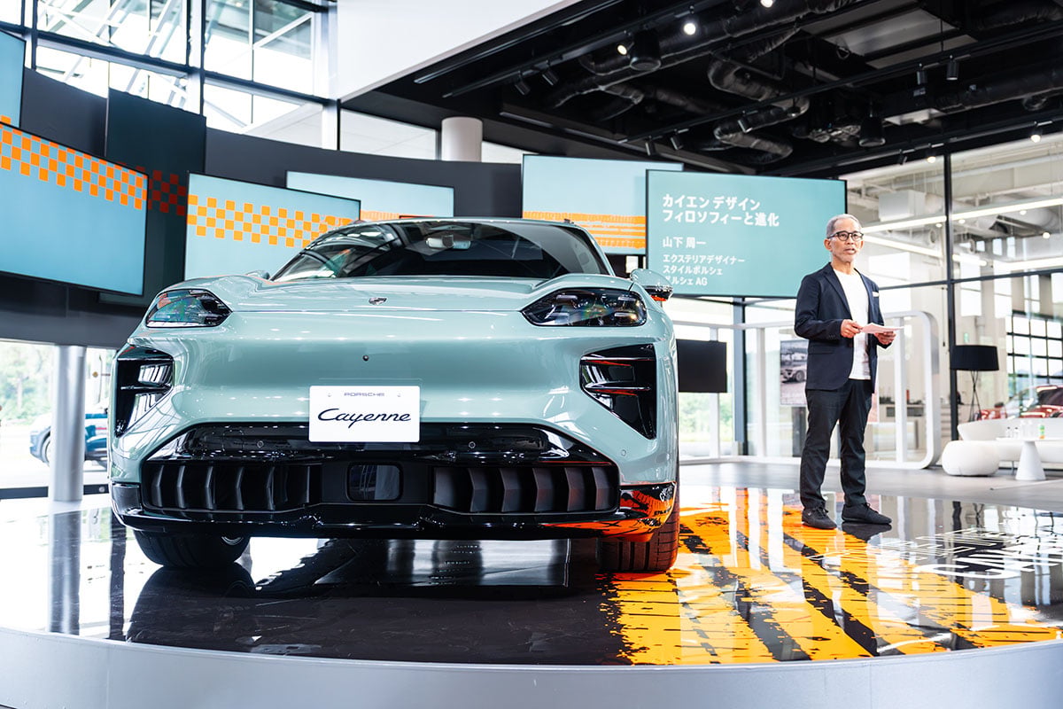 ポルシェ新型「カイエン エレクトリック」とポルシェ本社デザイナーの山下周一氏