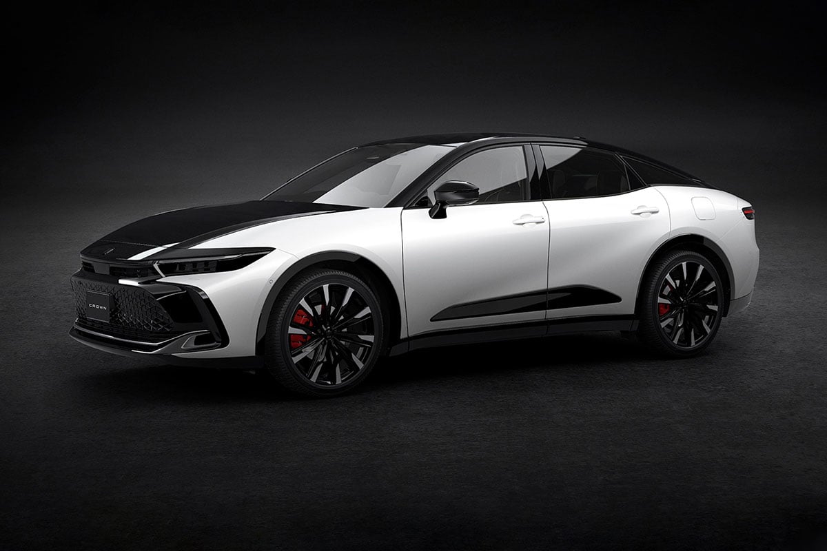 トヨタ新型「クラウン・クロスオーバー」