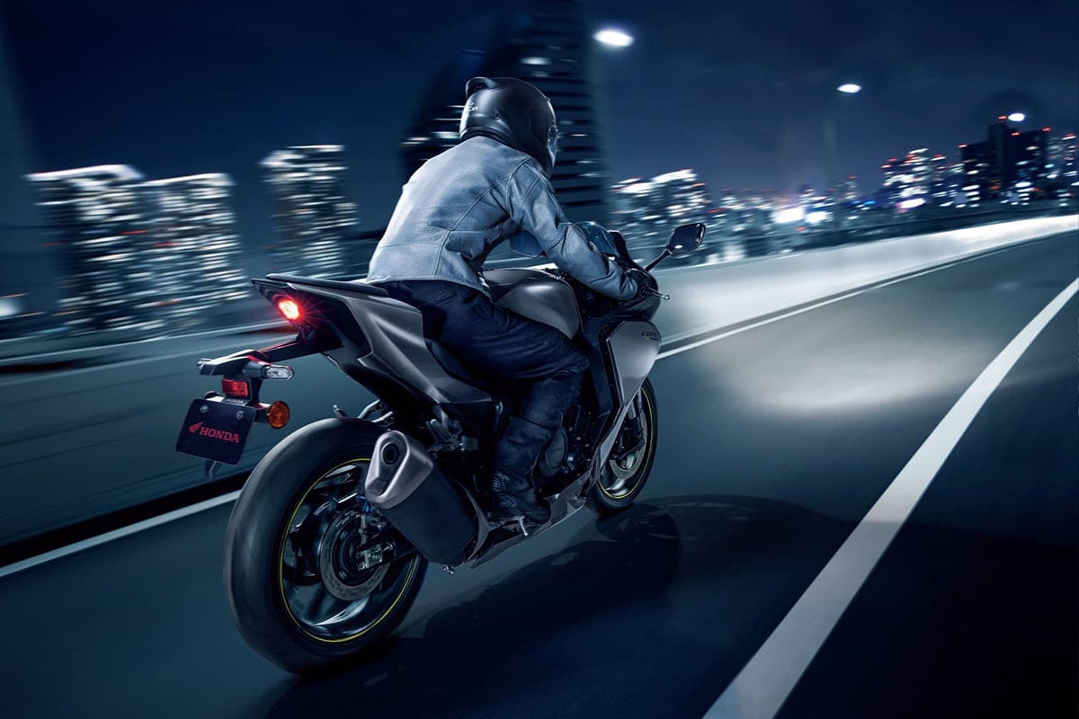 ホンダ「CBR400Rフォア Eクラッチ」