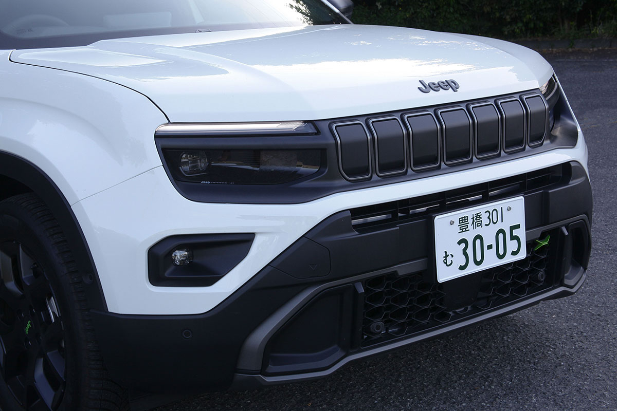 ジープ「アベンジャー 4×e ハイブリッド」