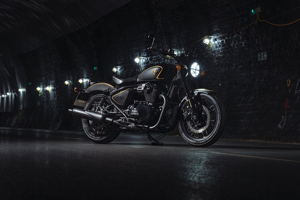ロイヤルエンフィールド「ショットガン650×ラフ・クラフツ・エディション」
