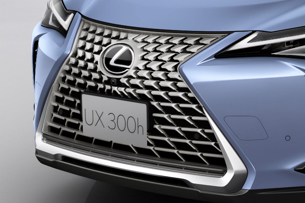 レクサス「UX300h “シャイニングエッセンス”」