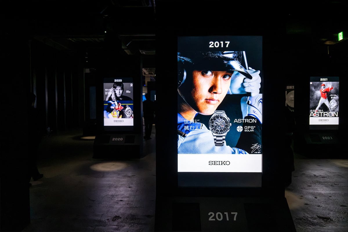 アンバサダーとして活躍してきた10年を振り返る展示が行われた