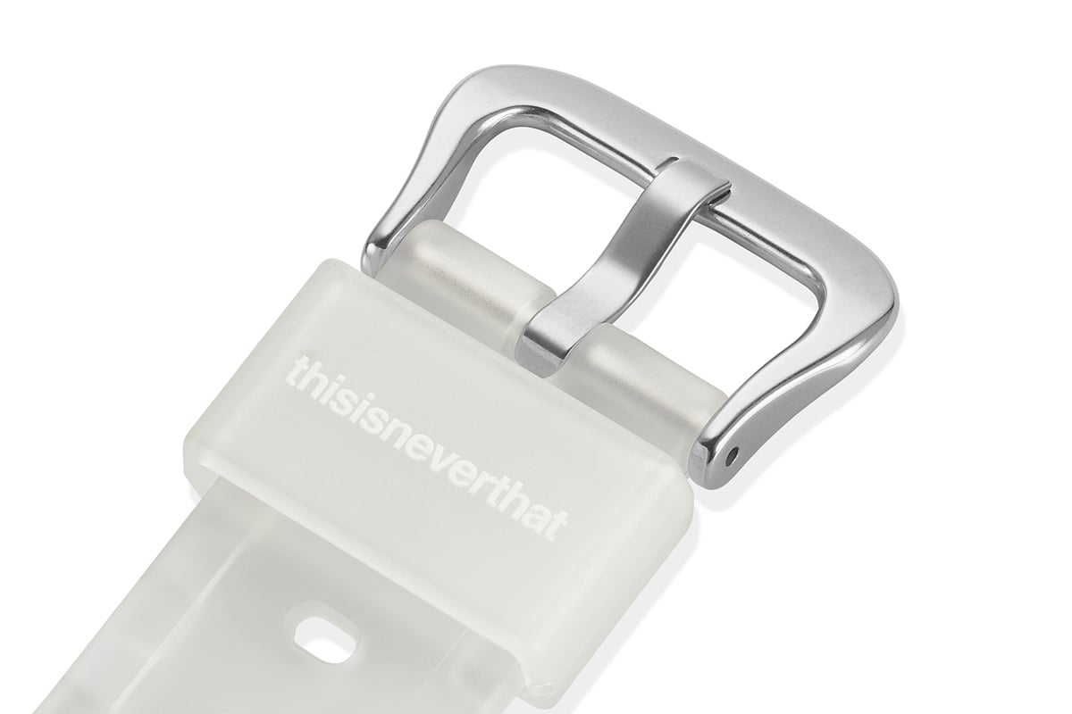 遊環にあしらわれた“thisisneverthat”のロゴ