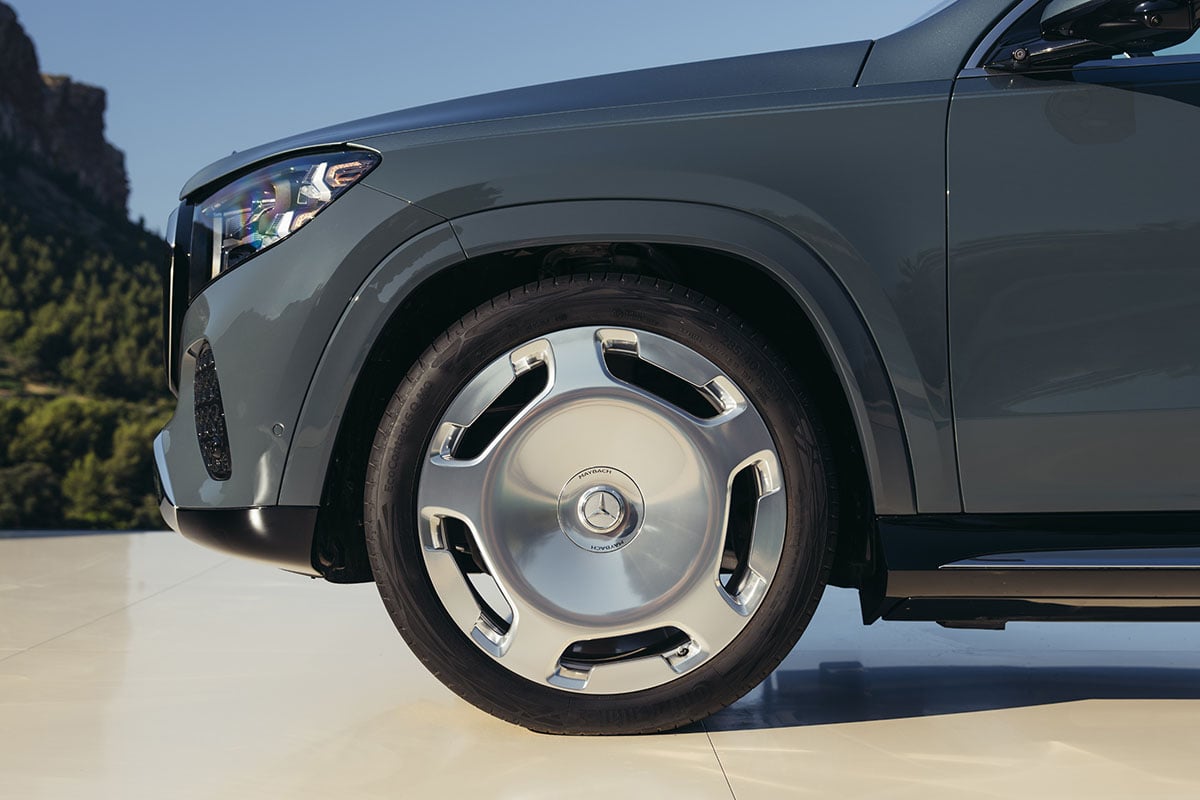 メルセデス・マイバッハ新型「GLS 680 SUV」