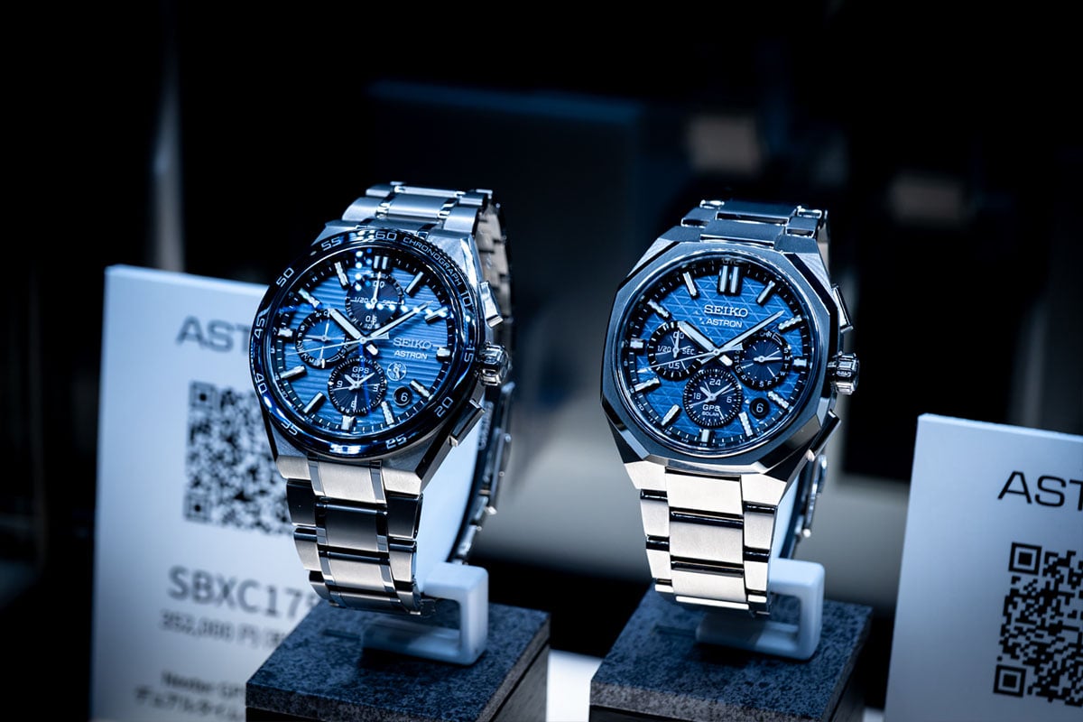 写真左より、「アストロン ネクスター」（35万2000円、消費税込）、「アストロン ネクスター（HAB001J）」（30万8000円、消費税込）