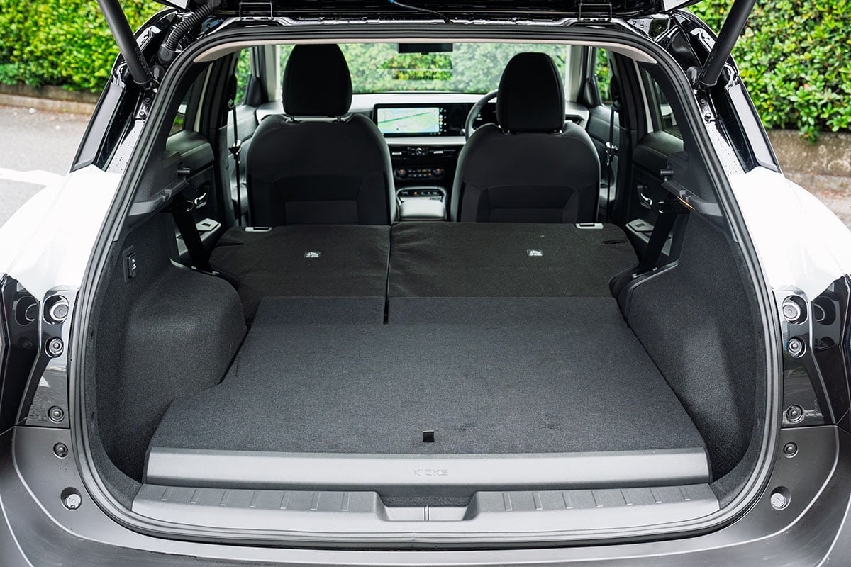 日産 新型「キックス X e-4ORCE」