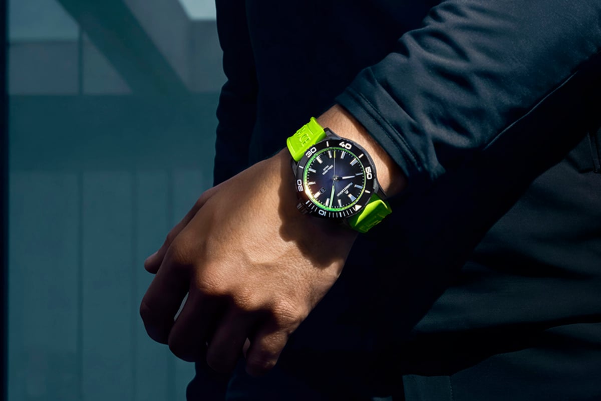 「PONTOS S SOLAR」の限定モデルは鮮烈なネオングリーンで存在感を演出