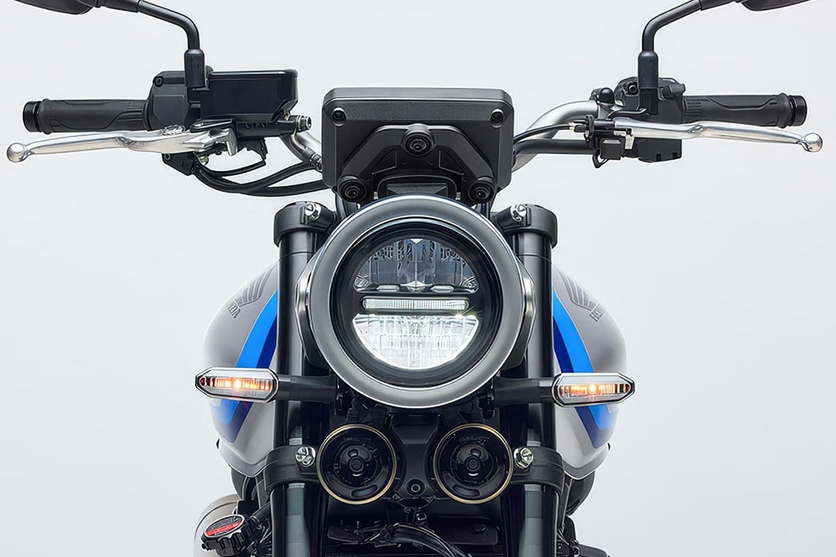 ホンダ「CB400スーパーフォア Eクラッチ」