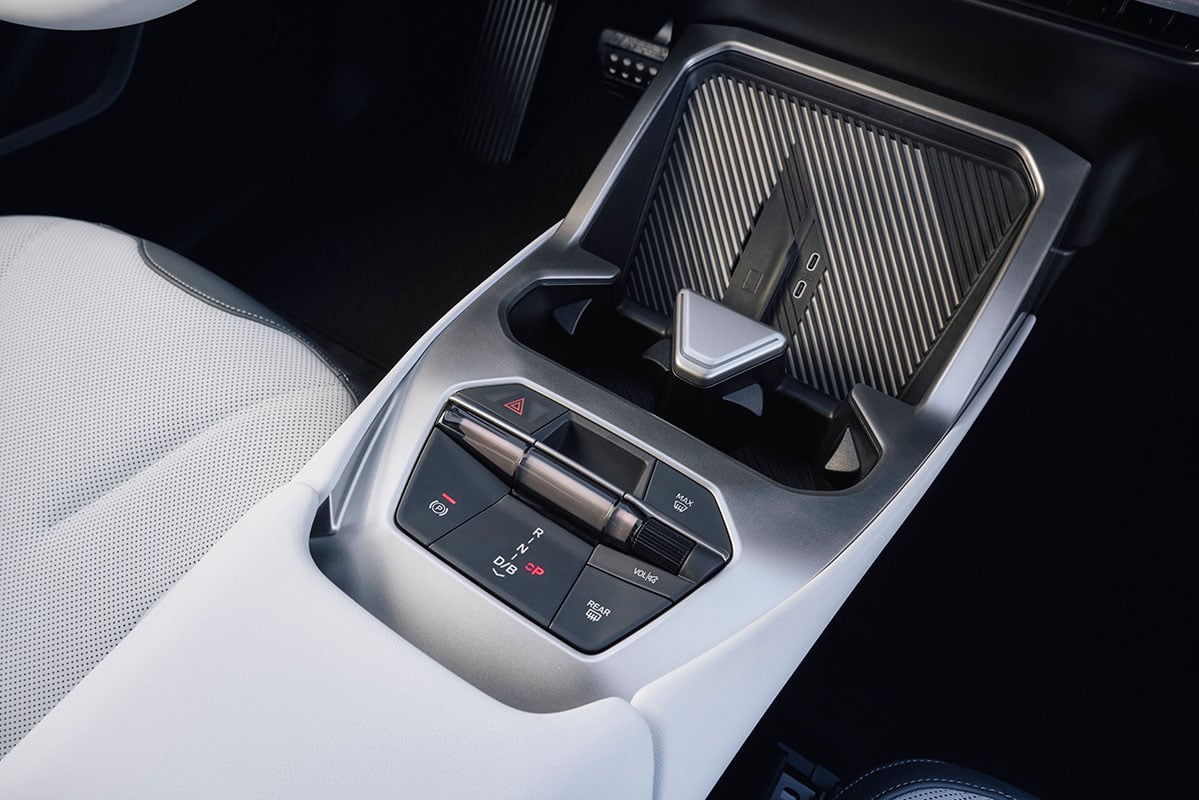 BMW新型「iX3」