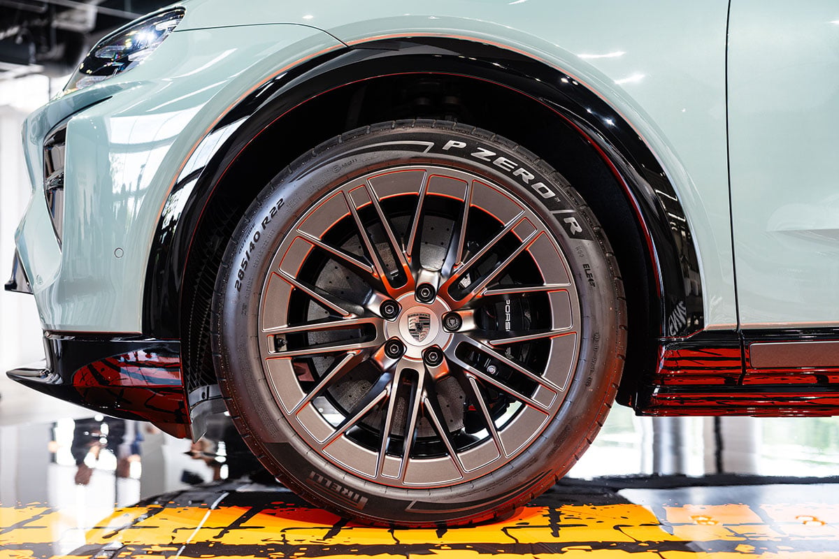 ポルシェ新型「カイエン エレクトリック」