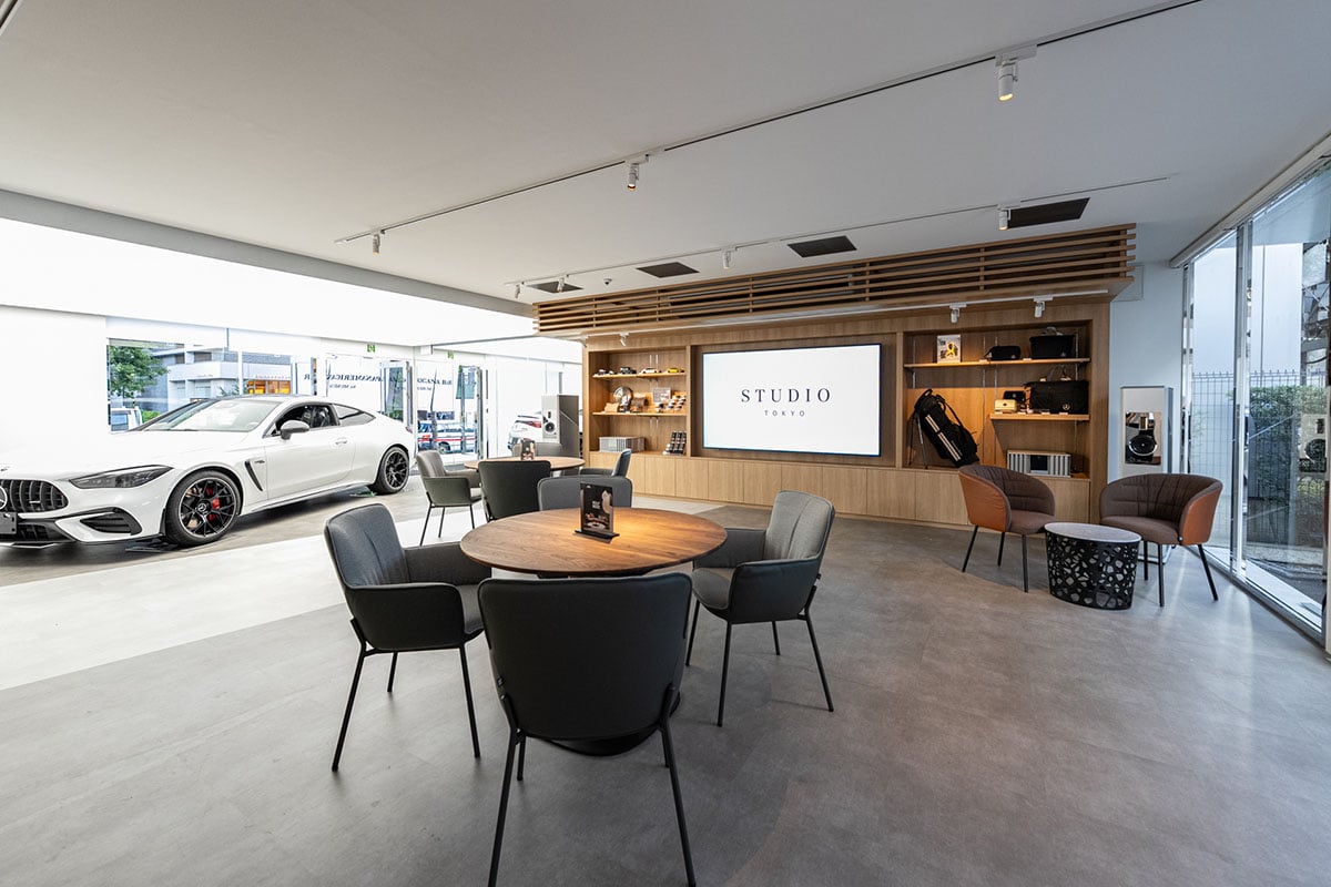 新エリアと併設の音楽バーがオープンした「Mercedes-Benz STUDIO TOKYO」