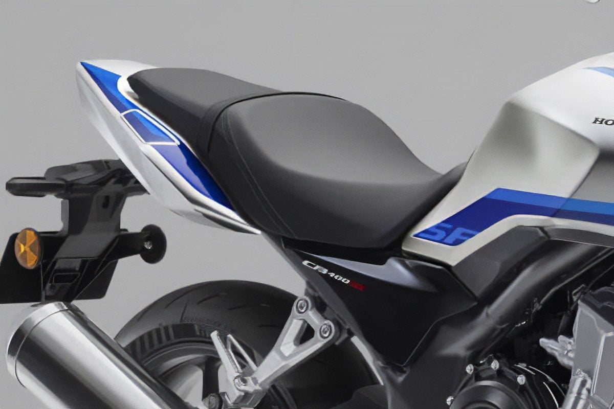 ホンダ「CB400スーパーフォア Eクラッチ」