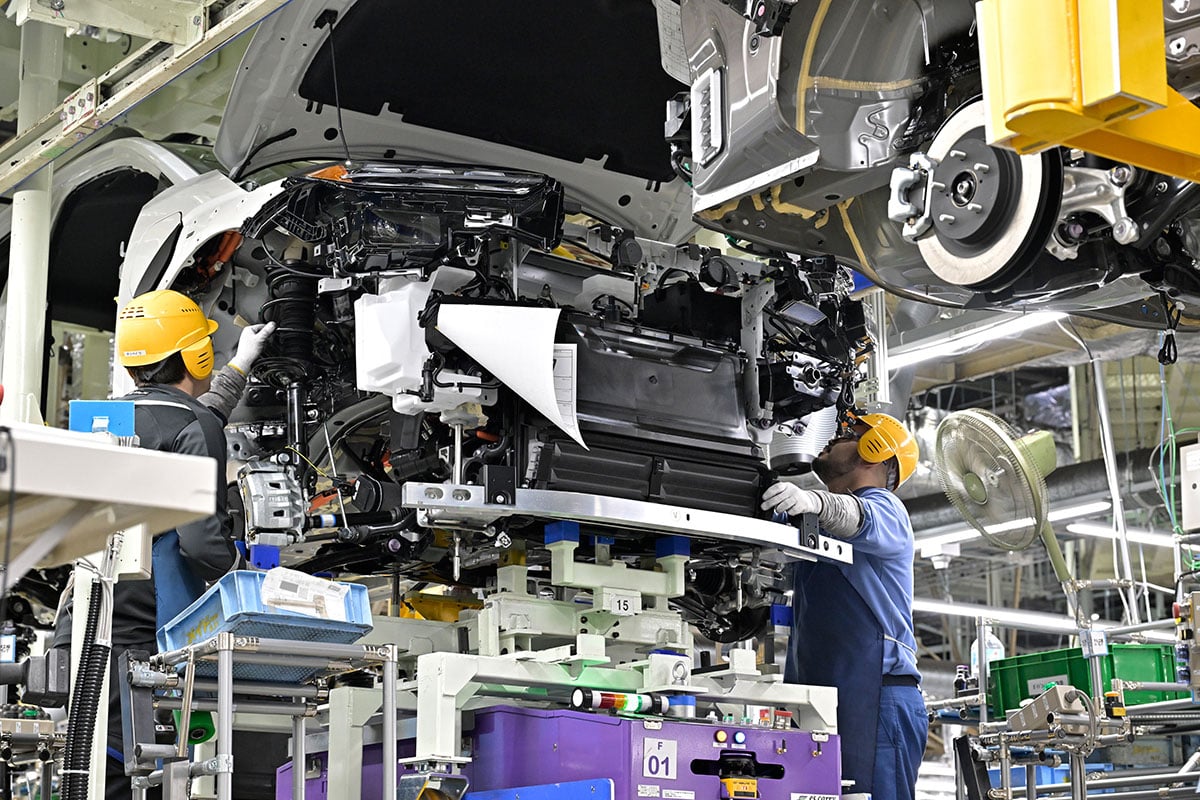 車両組み立て工程