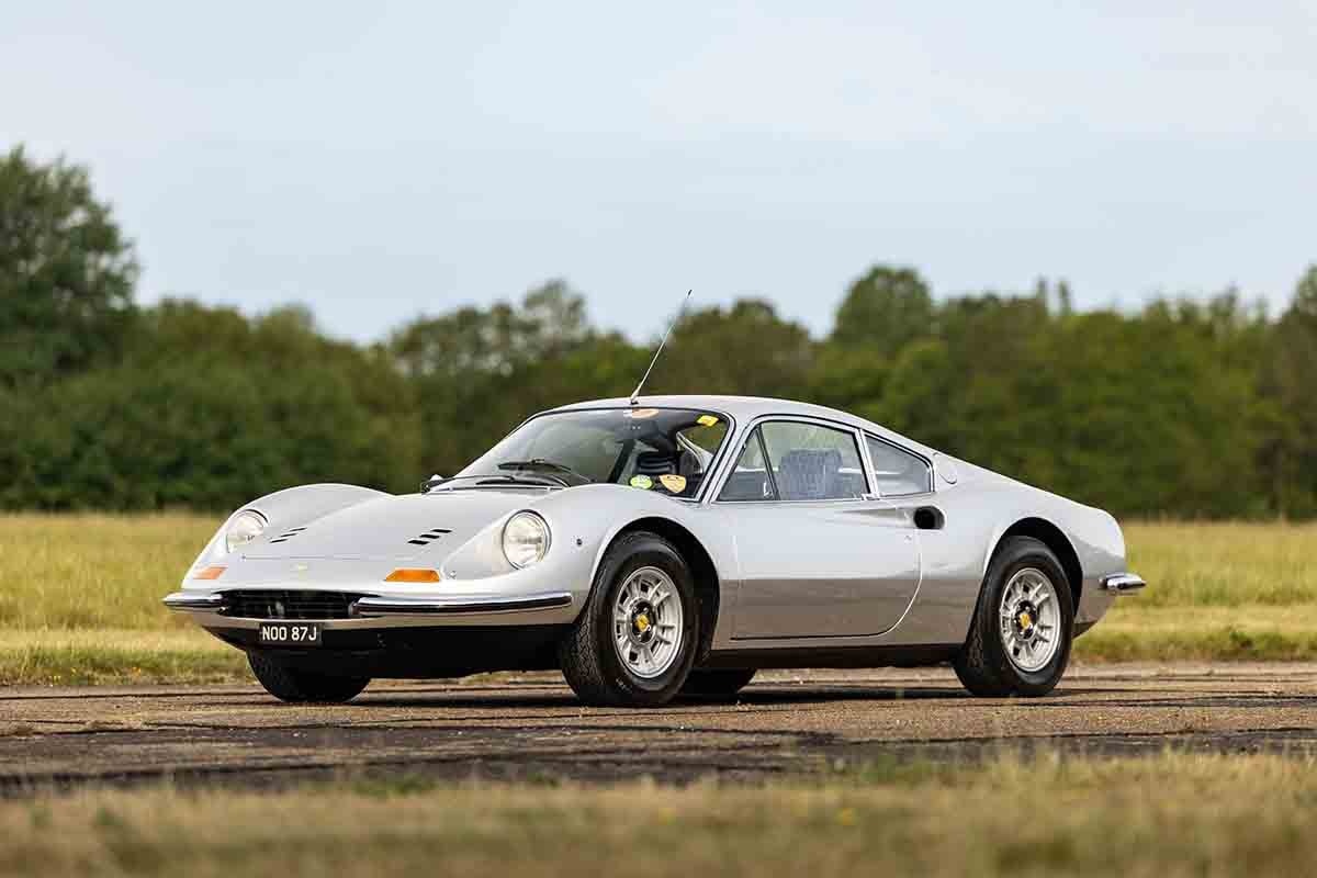 オークションに出品予定の1971年式「フェラーリ ディーノ246GT」Tom Gidden(c)2026 Courtesy of RM Sotheby's