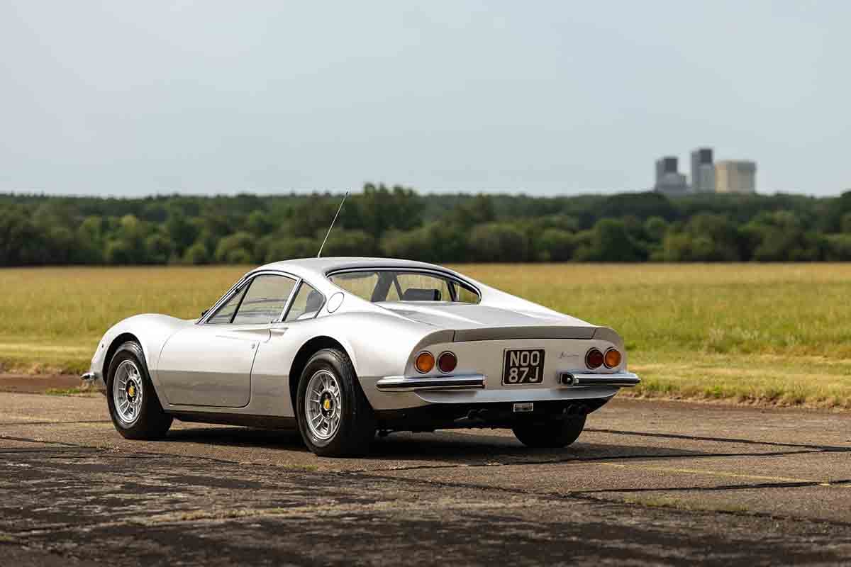オークションに出品予定の1971年式「フェラーリ ディーノ246GT」Tom Gidden(c)2026 Courtesy of RM Sotheby's