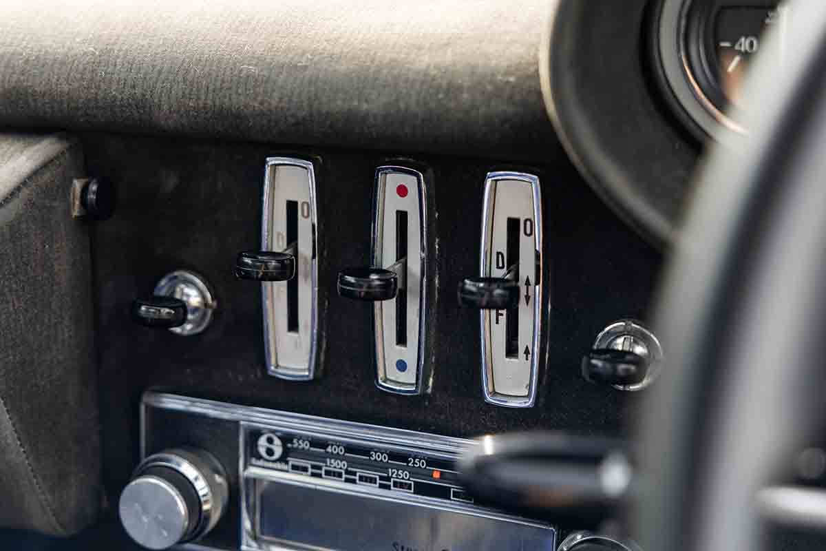 オークションに出品予定の1971年式「フェラーリ ディーノ246GT」Tom Gidden(c)2026 Courtesy of RM Sotheby's
