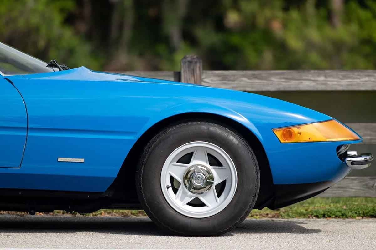 オークションに出品予定の1971年製フェラーリ「365GTB／4 デイトナ」(c)2026 BROAD ARROW Auctions