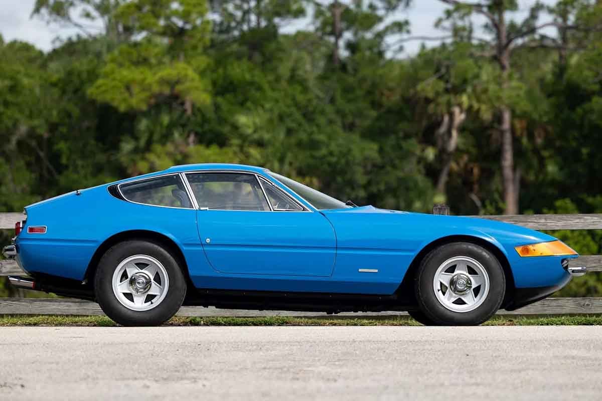 オークションに出品予定の1971年製フェラーリ「365GTB／4 デイトナ」(c)2026 BROAD ARROW Auctions