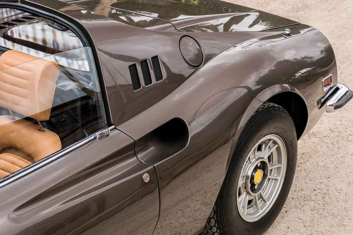 オークションに出品予定の1973年式「ディーノ246GTS」(c)2026 BROAD ARROW Auctions