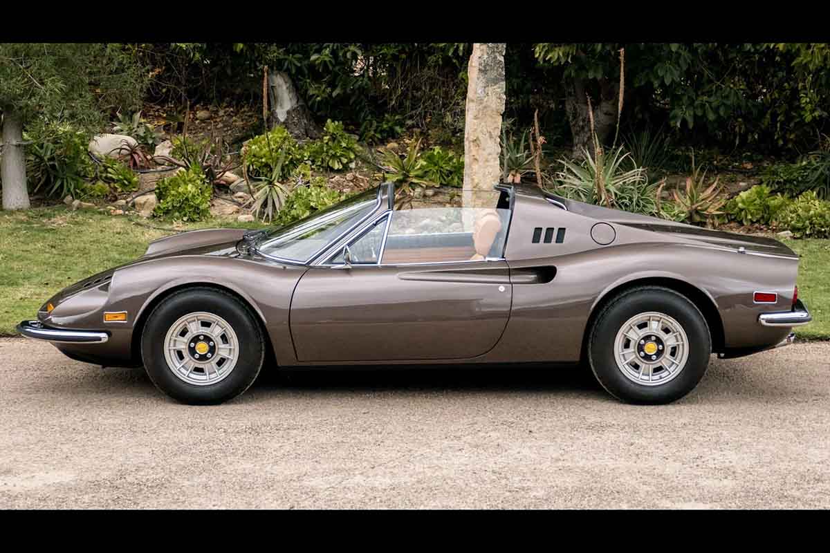 オークションに出品予定の1973年式「ディーノ246GTS」(c)2026 BROAD ARROW Auctions