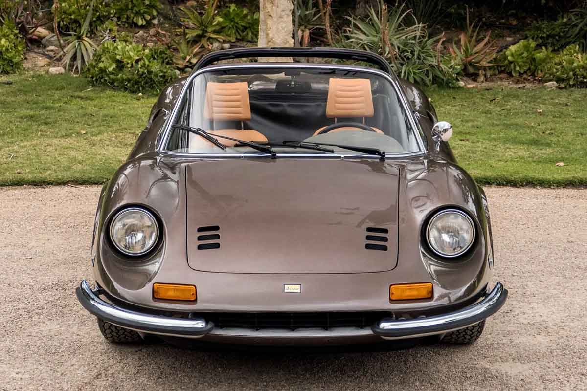 オークションに出品予定の1973年式「ディーノ246GTS」(c)2026 BROAD ARROW Auctions