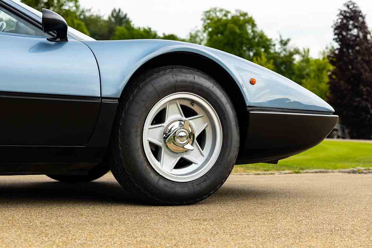 オークションに出品予定の1974年式フェラーリ「365GT4BB」Tom Gidden(c)2026 Courtesy of RM Sotheby's