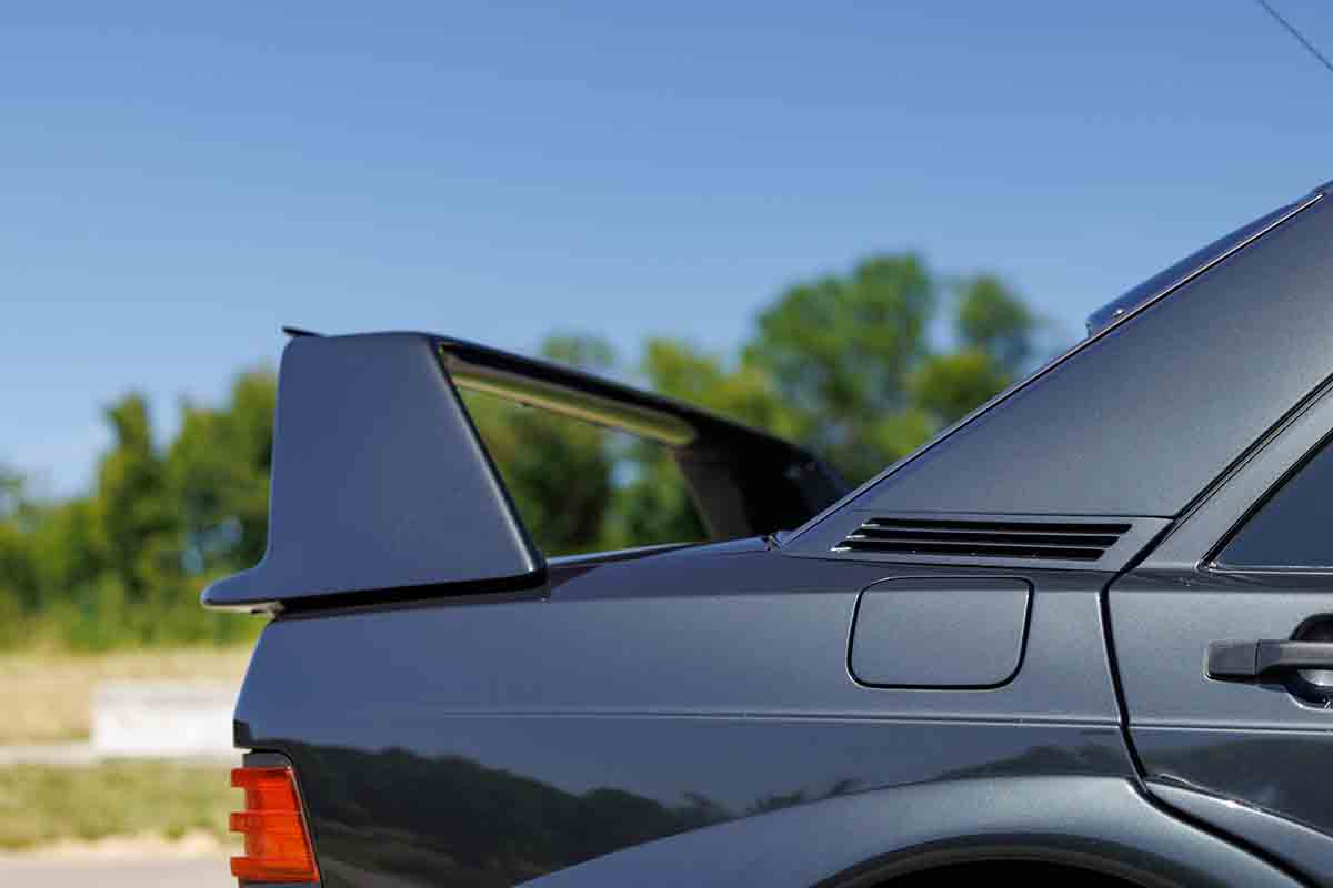 オークションに出品され落札された1990年式メルセデス・ベンツ「190E 2.5 16エボリューションII」Peter Singhof(c)2026 Courtesy of RM Sotheby's