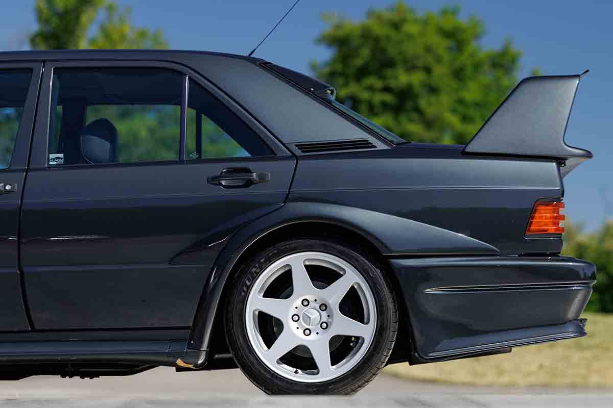 オークションに出品され落札された1990年式メルセデス・ベンツ「190E 2.5 16エボリューションII」Peter Singhof(c)2026 Courtesy of RM Sotheby's