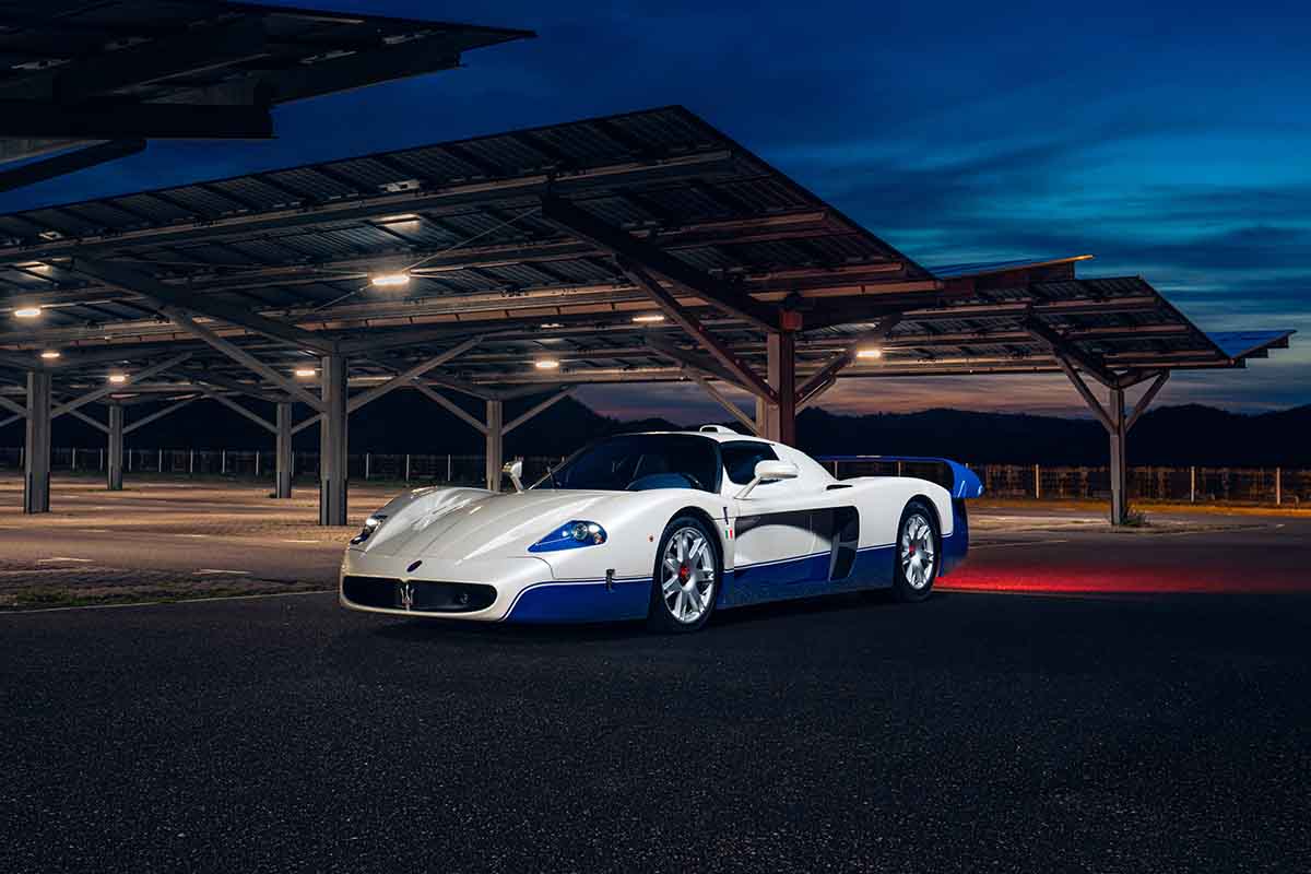 オークションに出品される2005年式マセラティ「MC12」Alex Penfold(c)2026 Courtesy of RM Sotheby's