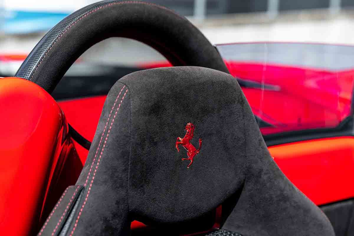 オークションに出品され落札された2009年式フェラーリ「スクーデリア・スパイダー 16M」David Dierlinger(c)2026 Courtesy of RM Sotheby's