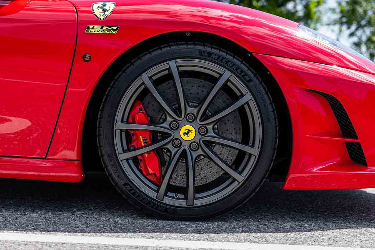 オークションに出品され落札された2009年式フェラーリ「スクーデリア・スパイダー 16M」David Dierlinger(c)2026 Courtesy of RM Sotheby's