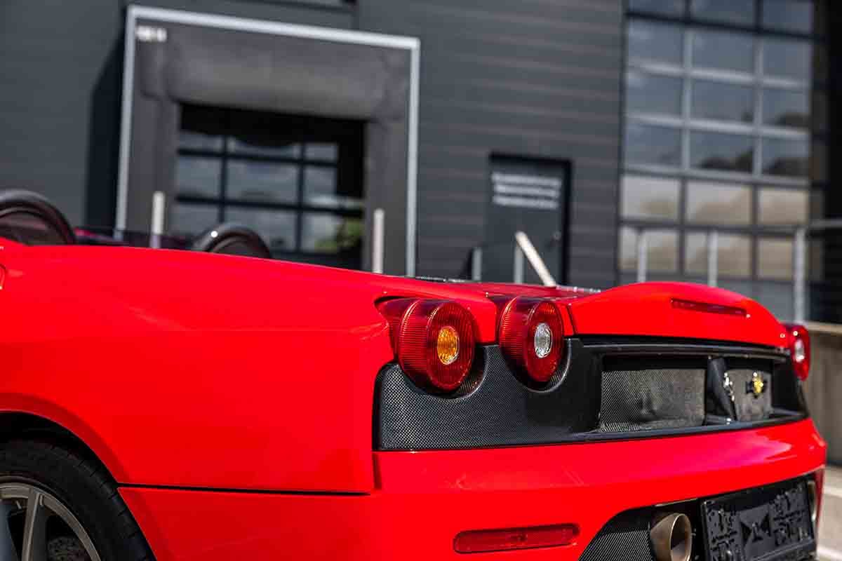 オークションに出品され落札された2009年式フェラーリ「スクーデリア・スパイダー 16M」David Dierlinger(c)2026 Courtesy of RM Sotheby's