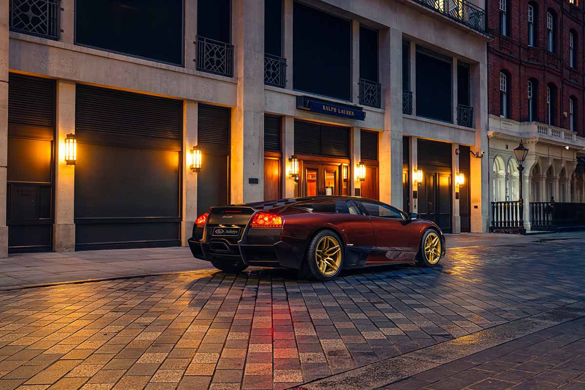 オークションに出品予定の2010年式ランボルギーニ「ムルシエラゴLP670−4 SV」Alex Penfold(c)2026 Courtesy of RM Sotheby's