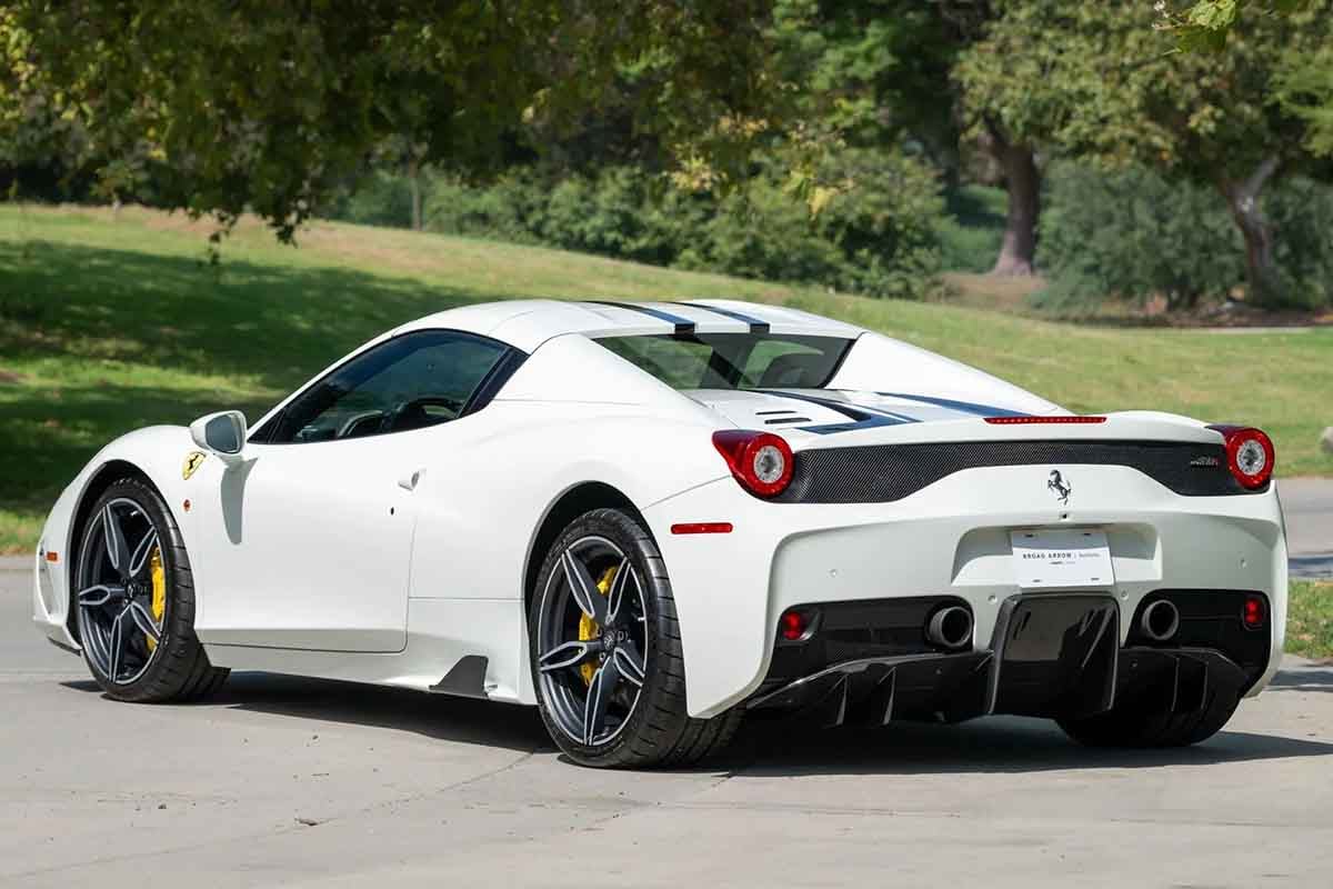 オークションに出品予定の2015年式フェラーリ「458スペチアーレA」(c)2026 BROAD ARROW Auctions