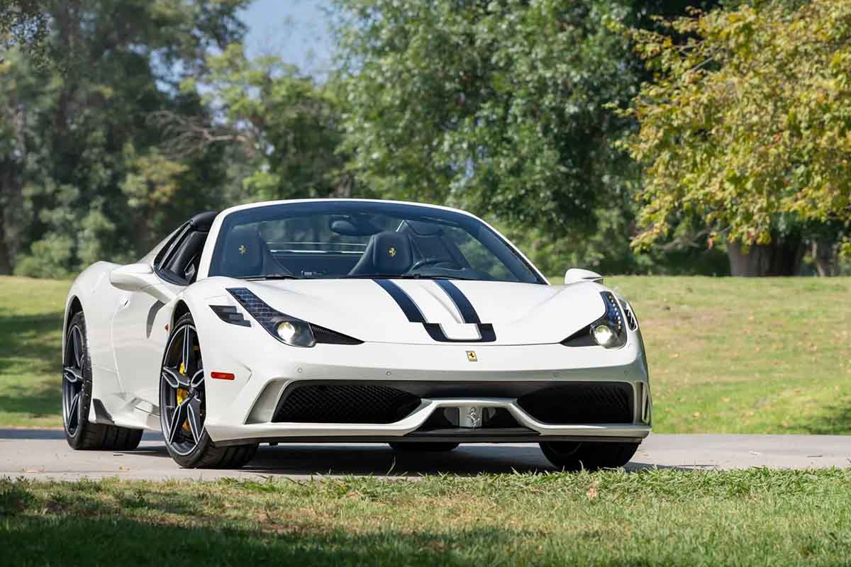 オークションに出品予定の2015年式フェラーリ「458スペチアーレA」(c)2026 BROAD ARROW Auctions