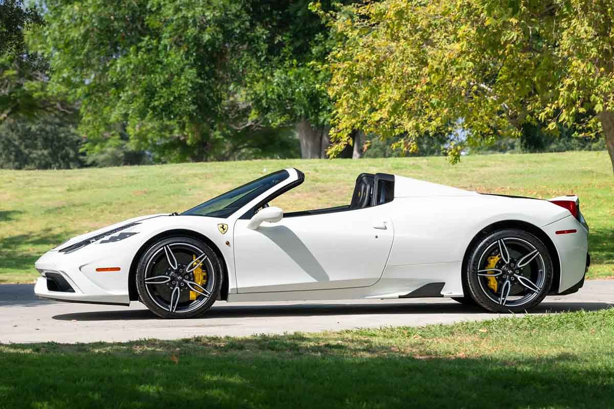 オークションに出品予定の2015年式フェラーリ「458スペチアーレA」(c)2026 BROAD ARROW Auctions