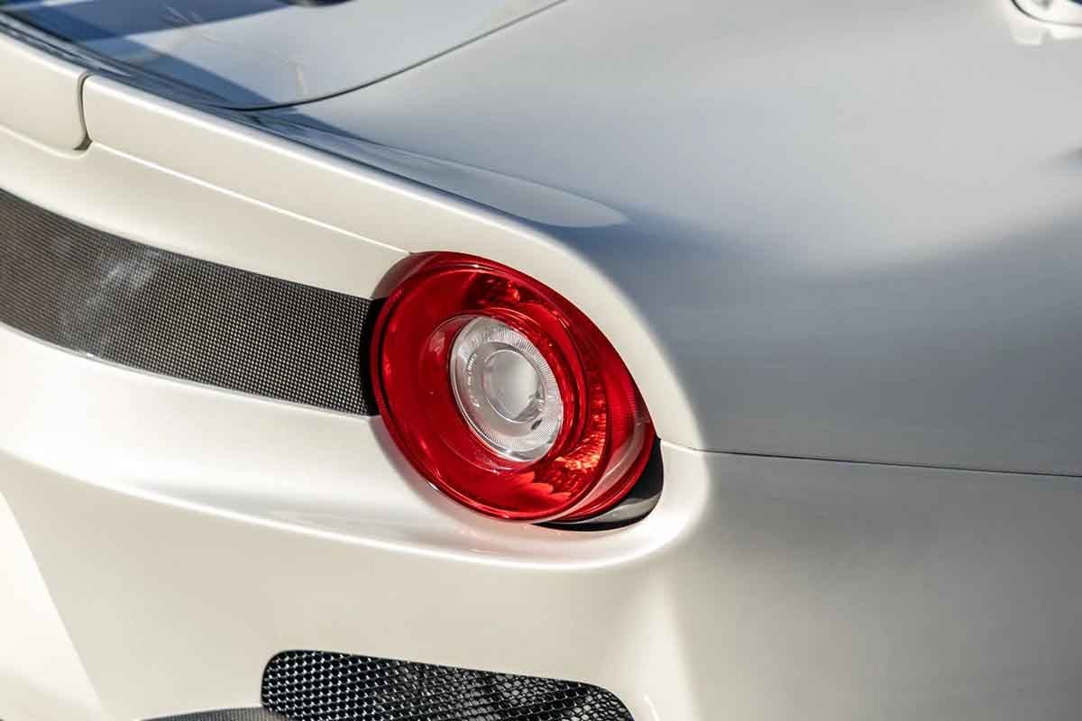 オークションに出品予定の2017年式フェラーリ「F12tdf」(c)2026 BROAD ARROW Auctions