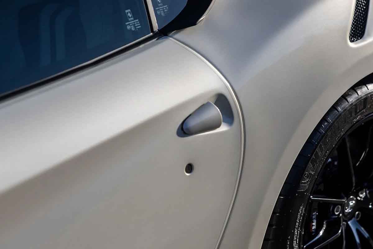 オークションに出品予定の2017年式フェラーリ「F12tdf」(c)2026 BROAD ARROW Auctions