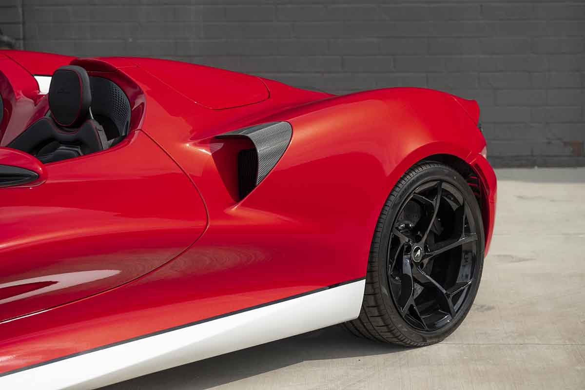 オークションに出品予定の2021年式マクラーレン「エルバ」Robin Adams(c)2026 Courtesy of RM Sotheby's